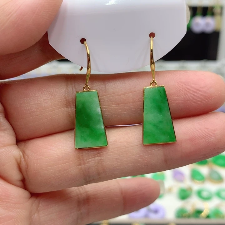 翡翠18K金镶嵌耳饰