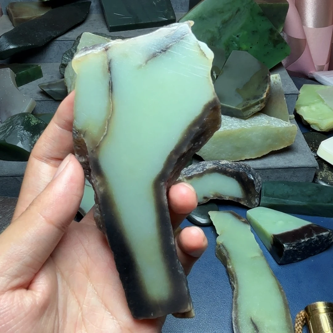 宇***和田玉（糖玉）未镶嵌珠宝奇石