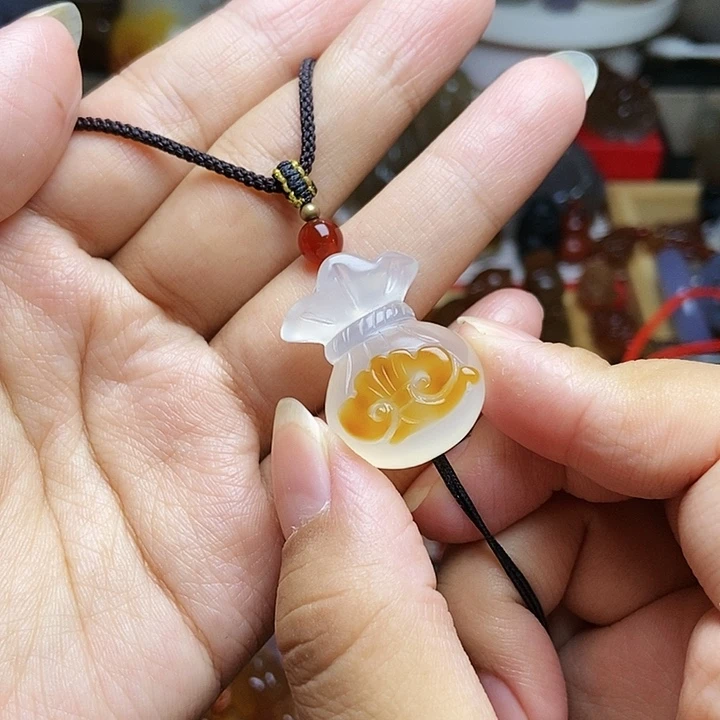 未镶嵌颈饰玛瑙/玉髓