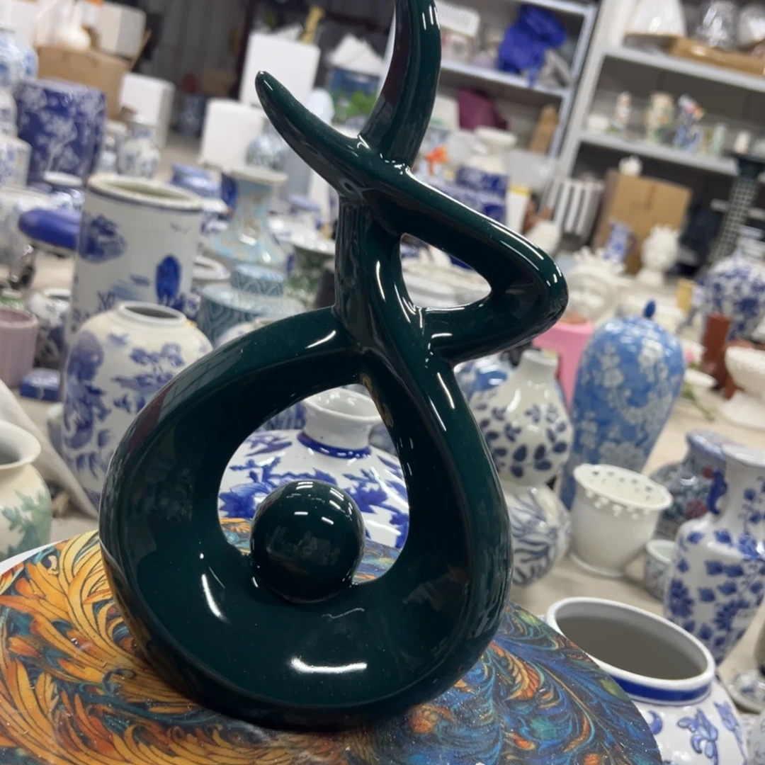 微瑕青花瓷器值得厚爱