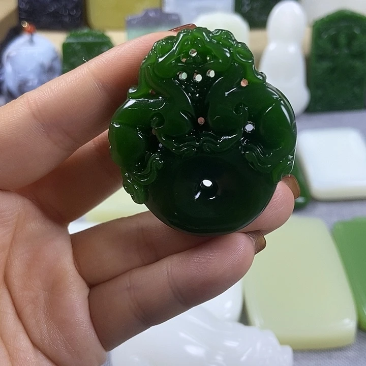 颈饰未镶嵌和田玉