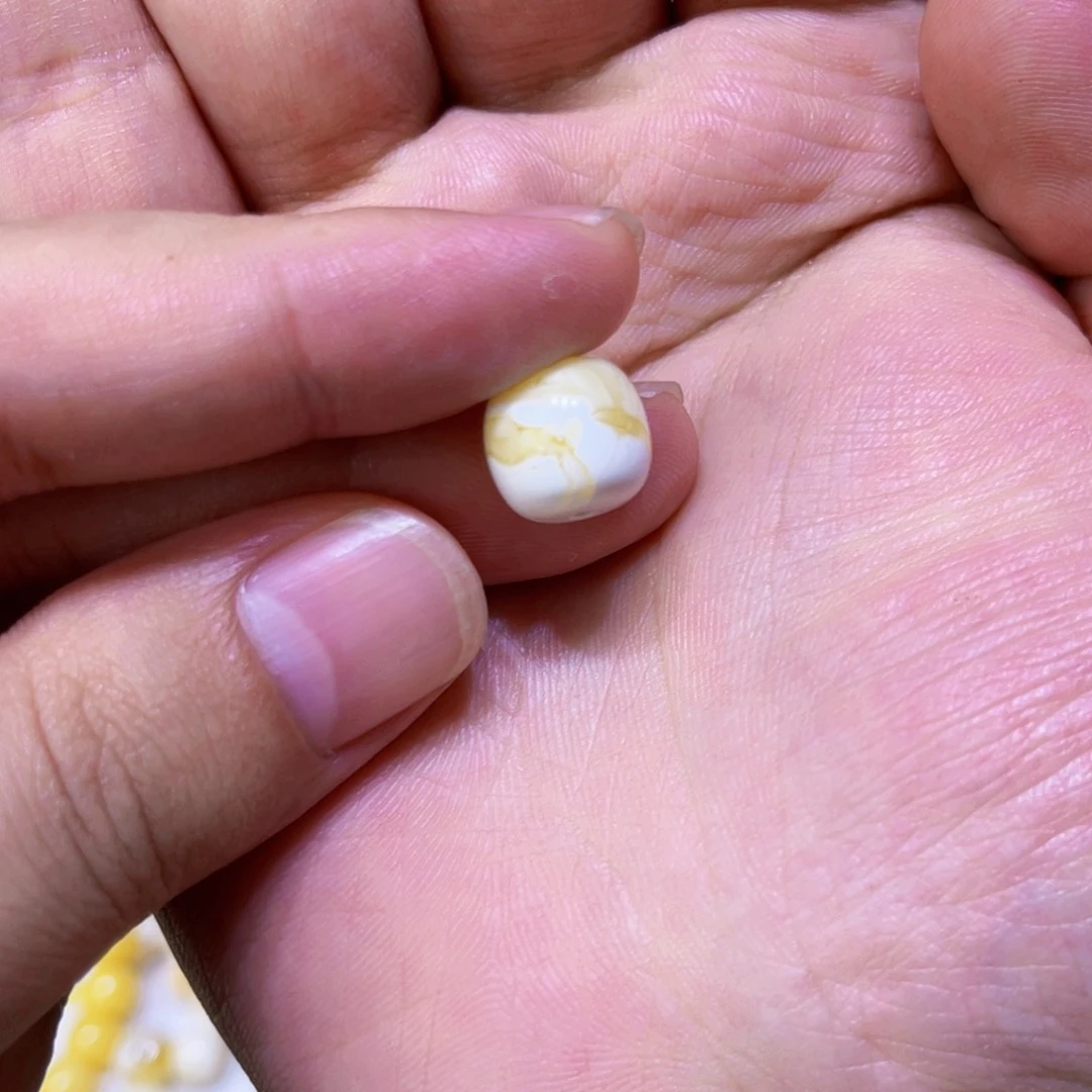 未镶嵌琥珀珠宝奇石莫*卡