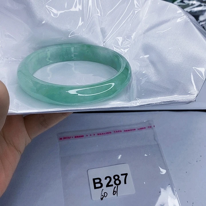 翡翠未镶嵌手镯一图一物实物为准