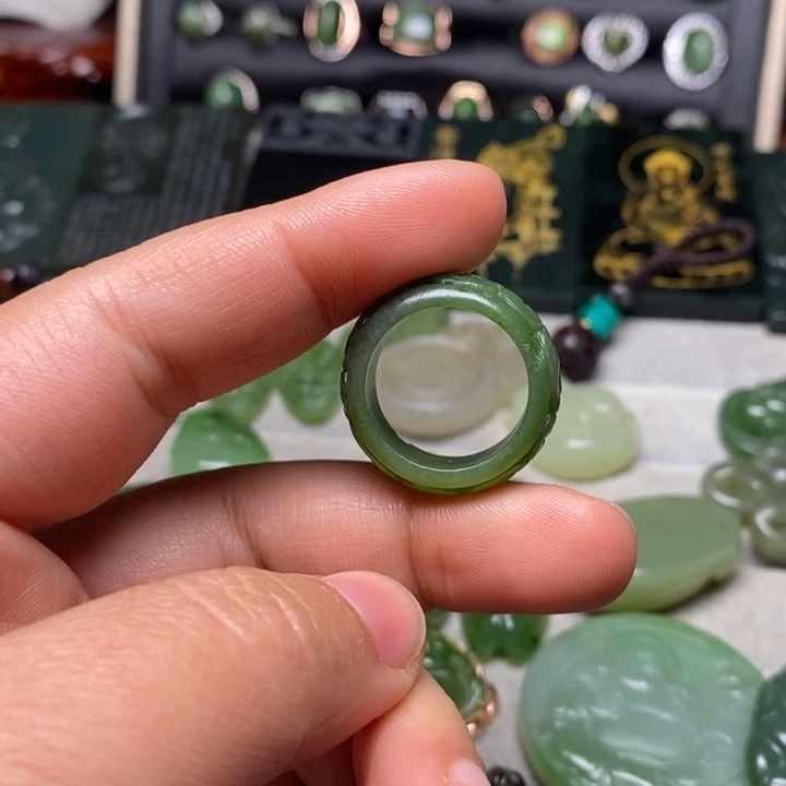 和田玉未镶嵌戒指