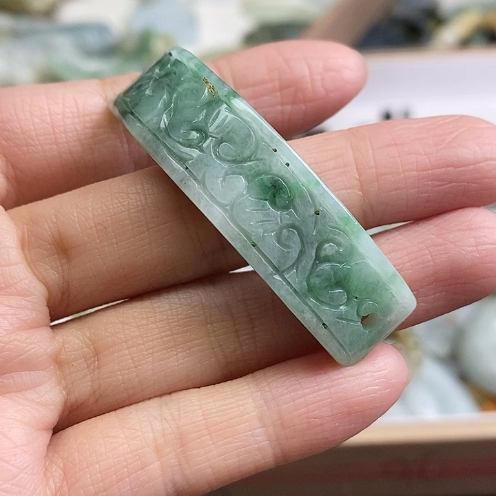 富***儿翡翠未镶嵌颈饰天然翡翠