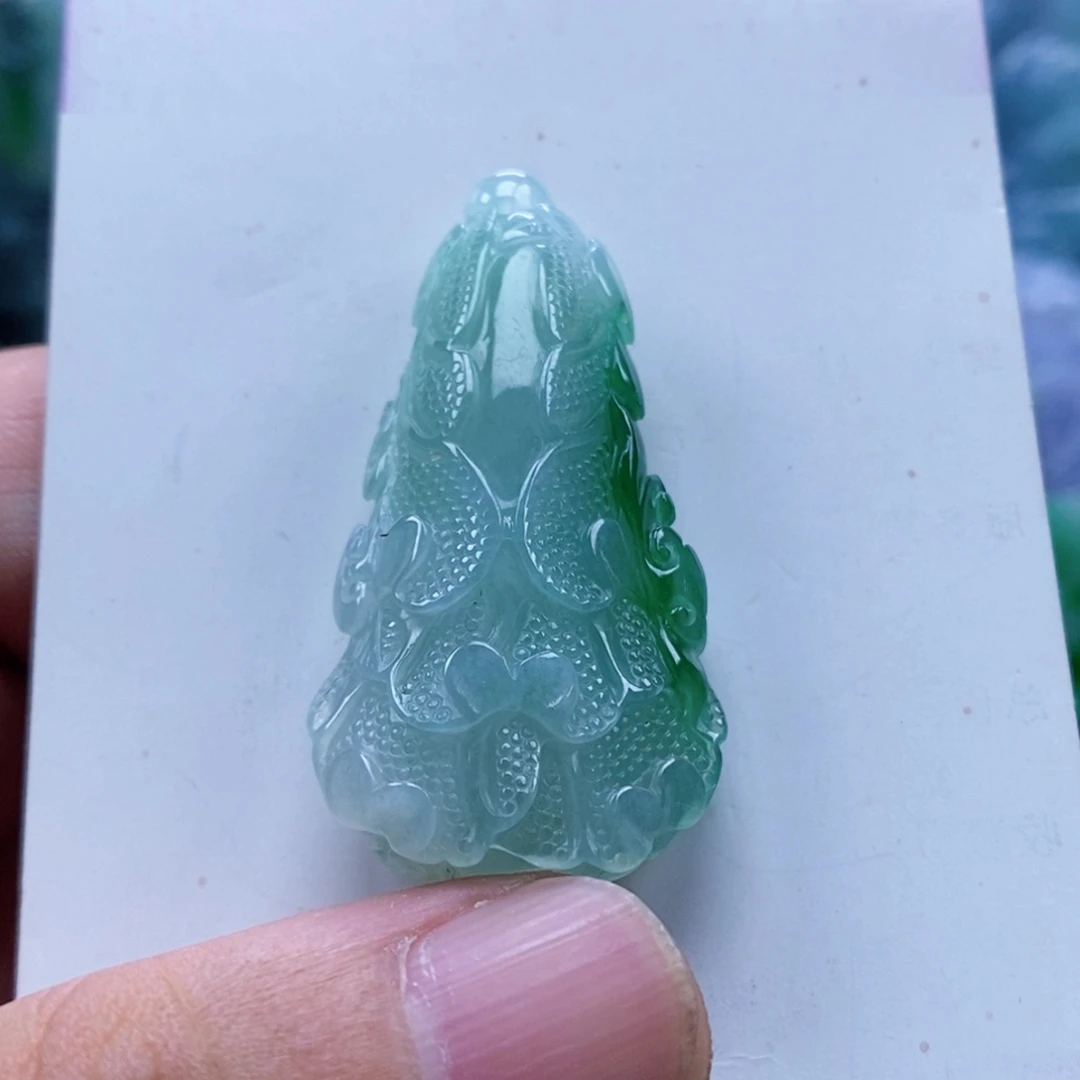 鮑***饰翡翠未镶嵌吊坠(不含链)