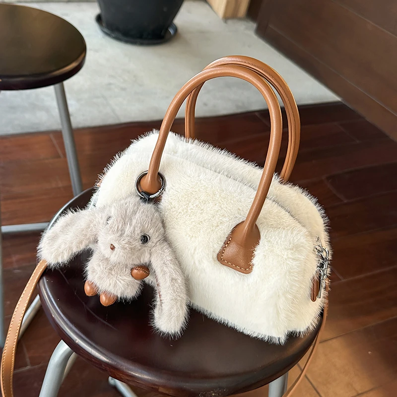 秋冬季超火小众毛茸茸包包女2025新款时尚百搭斜挎包手提包毛毛包