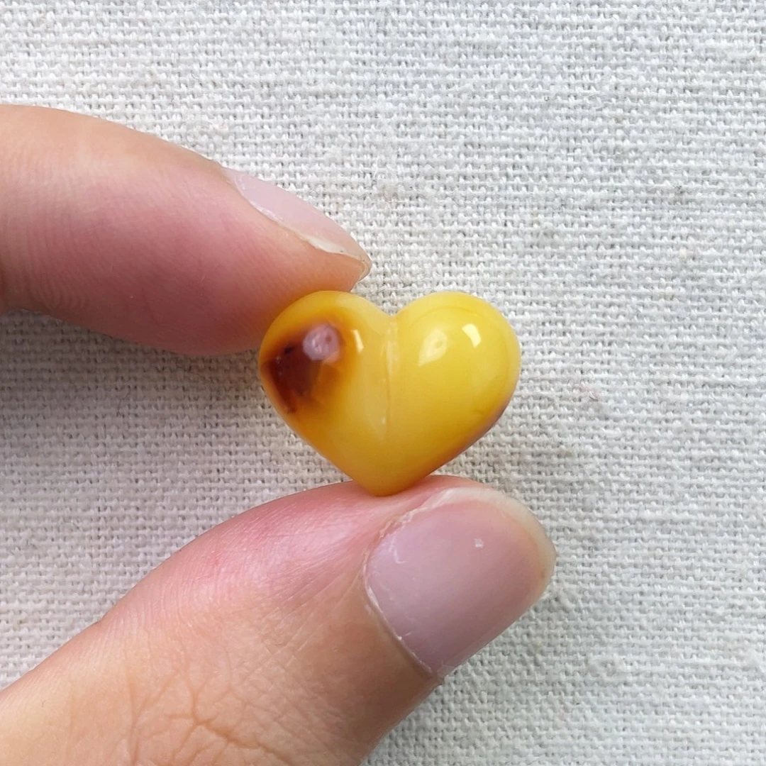 琥珀未镶嵌珠宝奇石屁桃