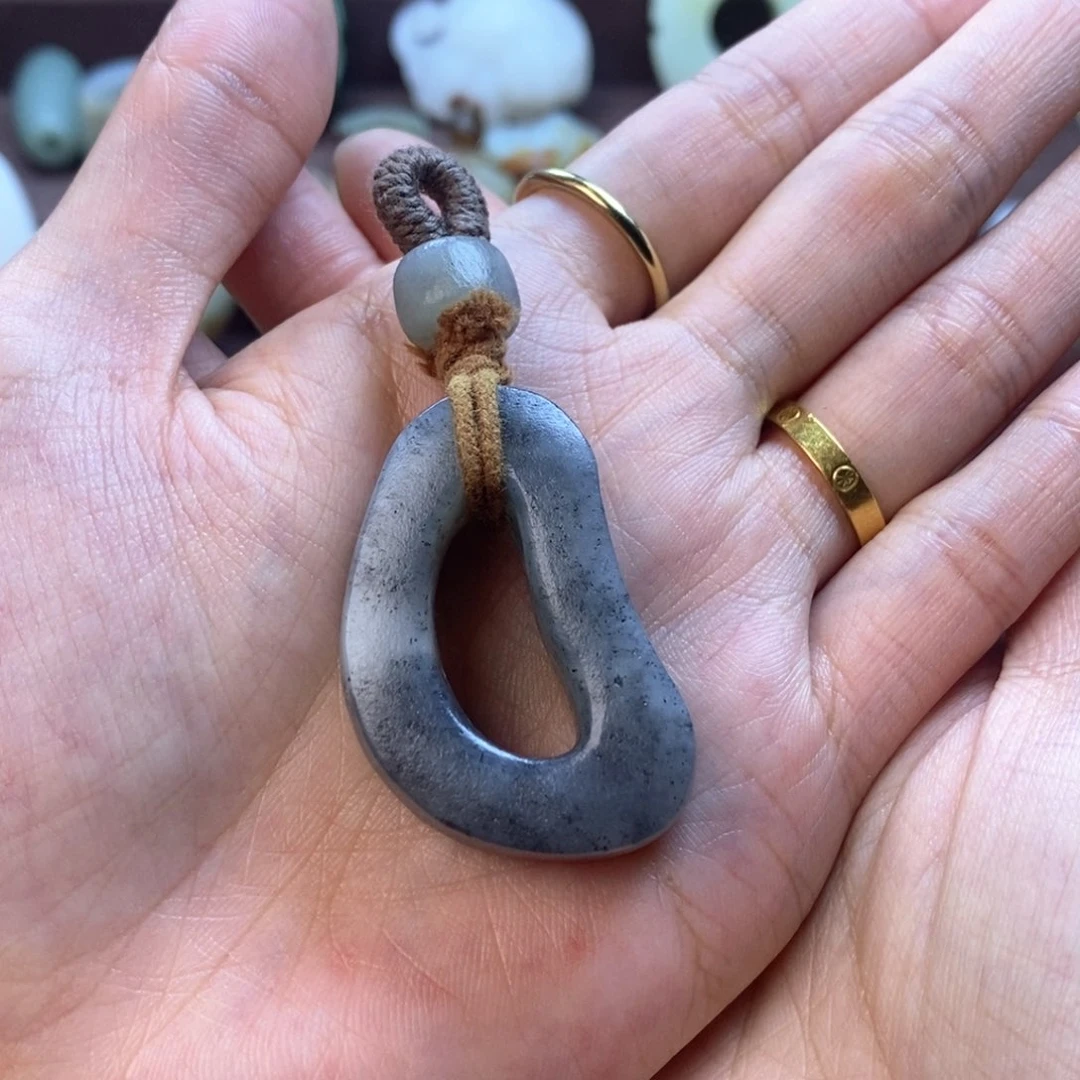 和田玉颈饰未镶嵌安*·