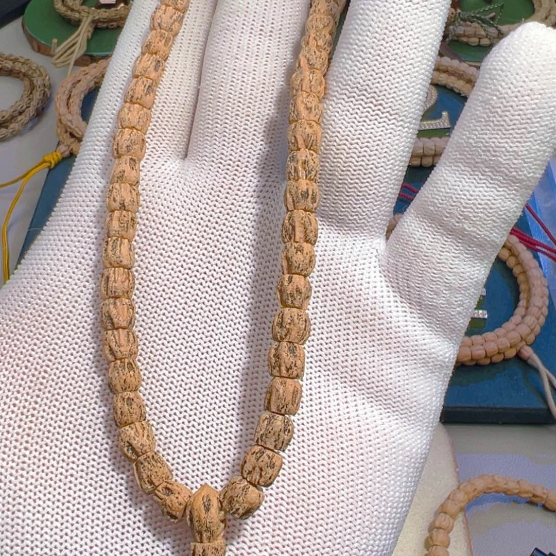 吊坠柏香籽/百香籽听