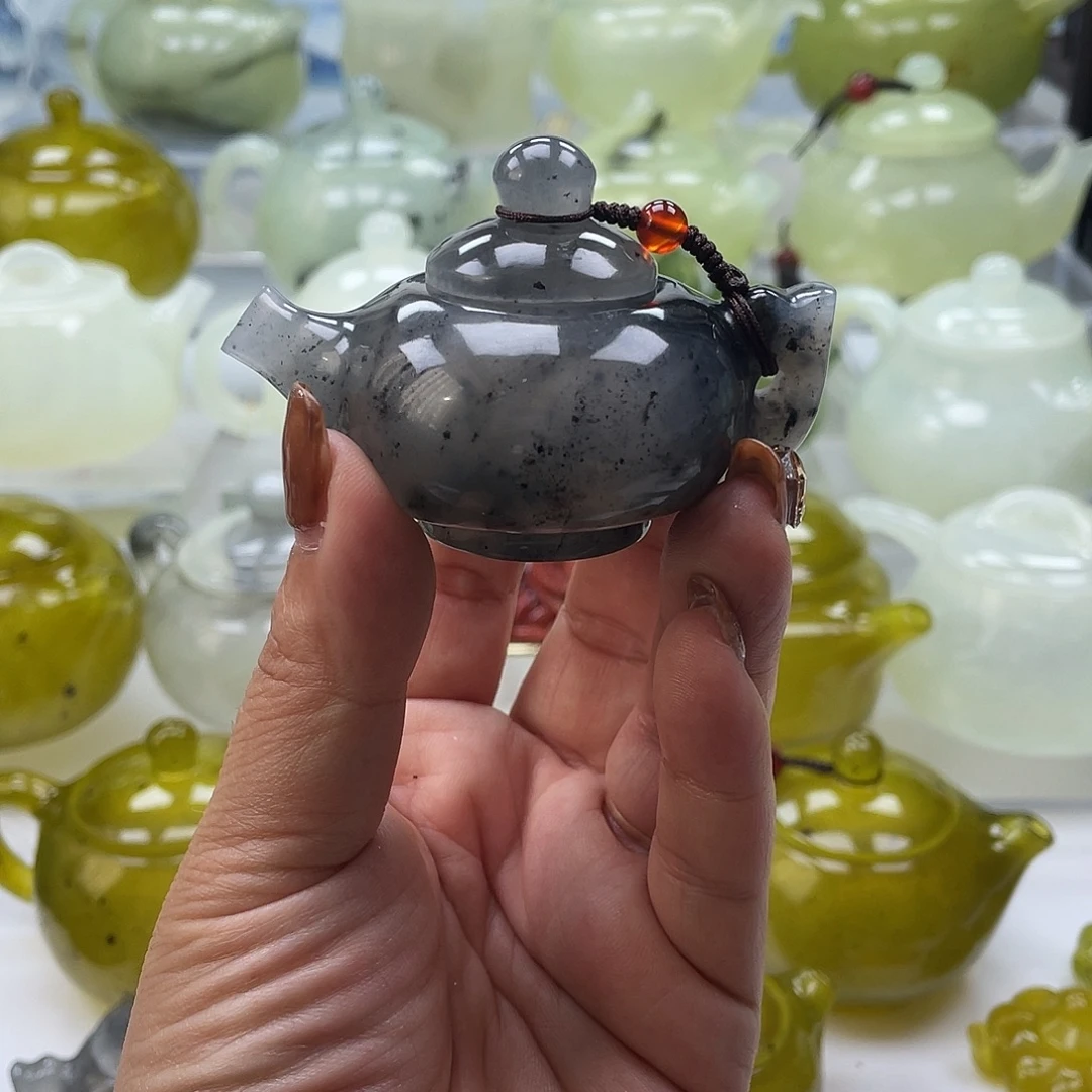 蛇纹石玉未镶嵌壶