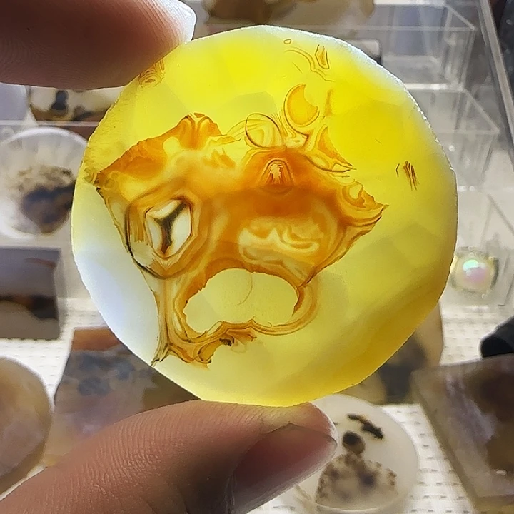 玛瑙/玉髓未镶嵌珠宝奇石