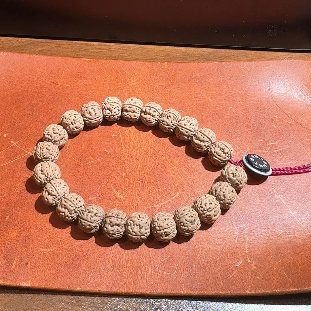 金刚菩提吊坠l老树王