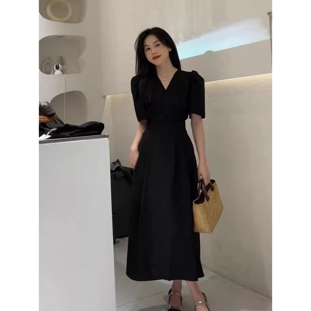 夏季御姐风黑色连衣裙女新款气质显瘦复古小众减龄时尚百搭设计感