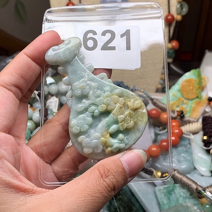 翡翠颈饰未镶嵌夜*翡翠