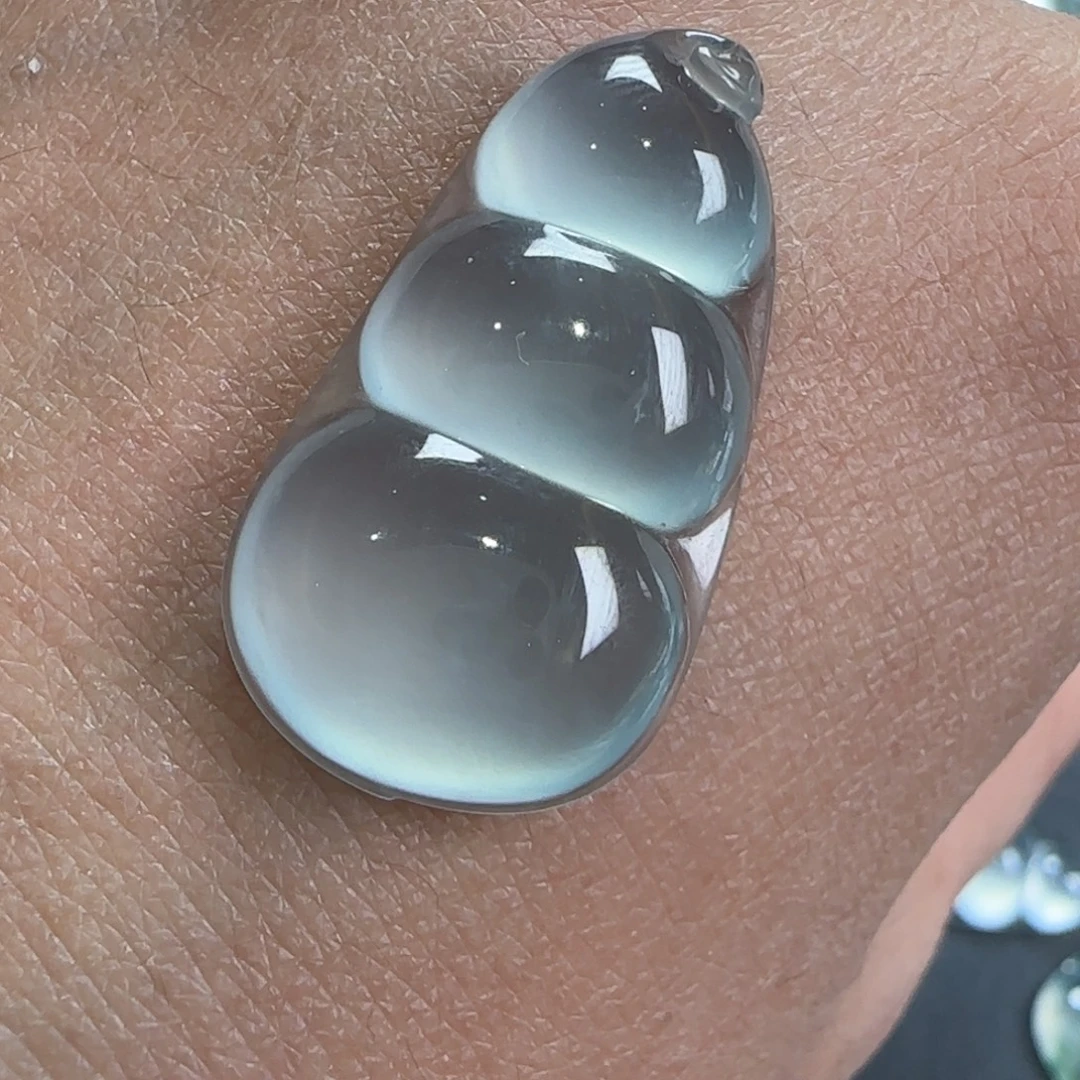 翡翠未镶嵌颈饰