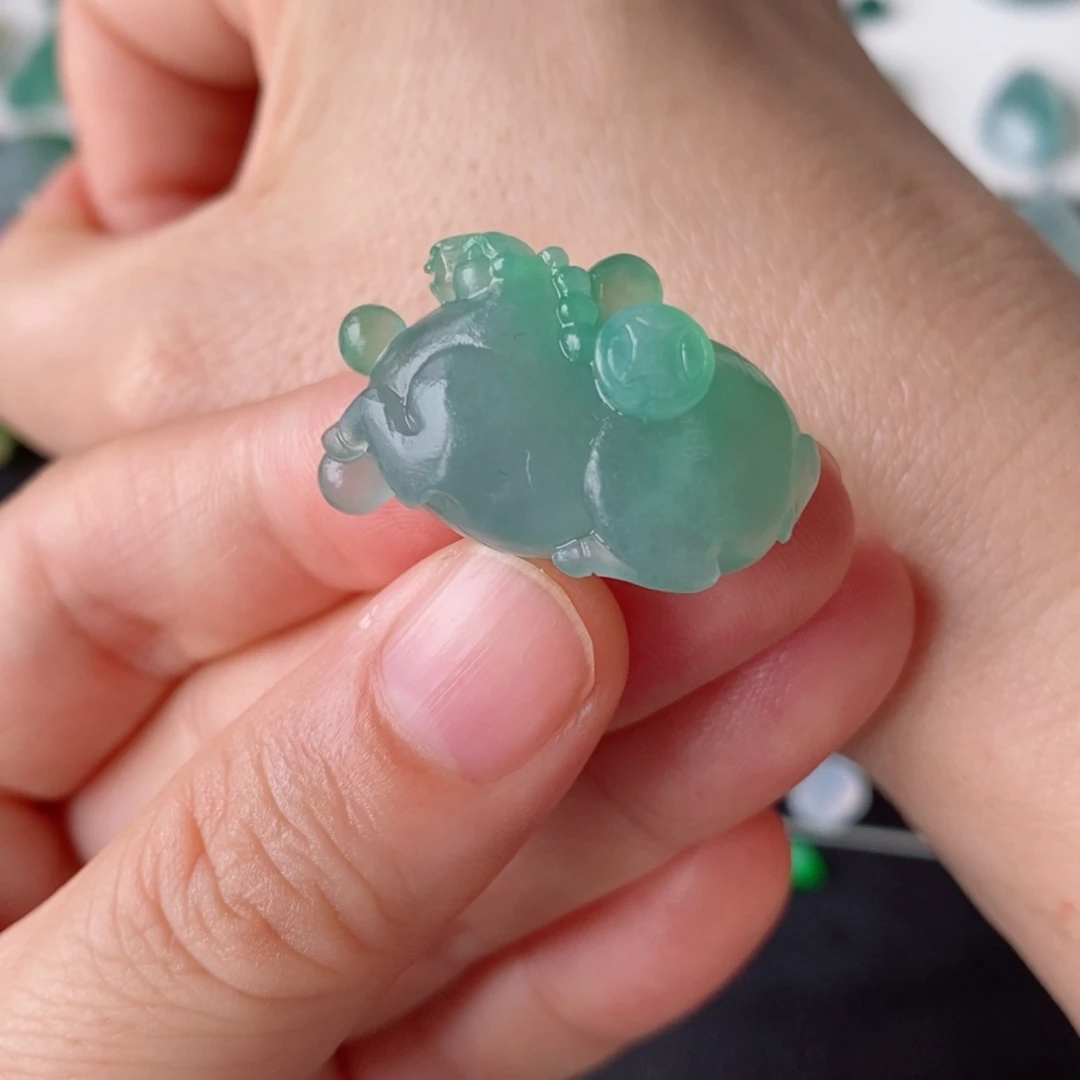 定制翡翠未镶嵌唐马