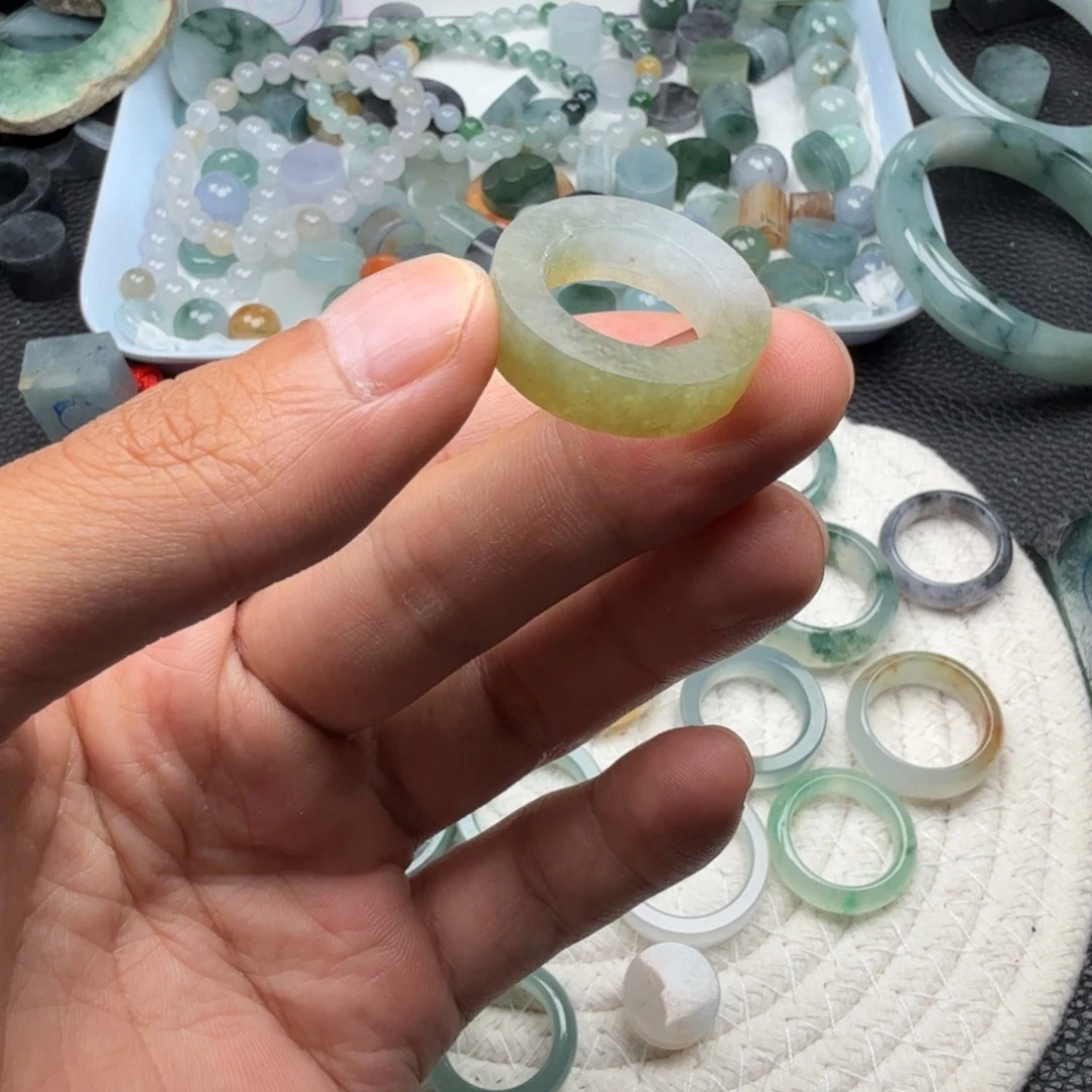 定制翡翠未镶嵌天然翡翠