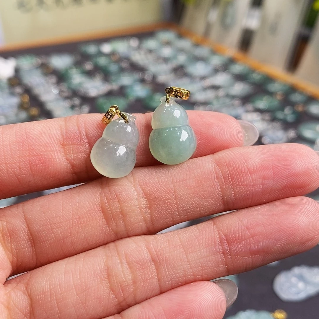 翡翠18K金镶嵌吊坠(赠链)天然缅甸A货翡翠葫芦 二百一个