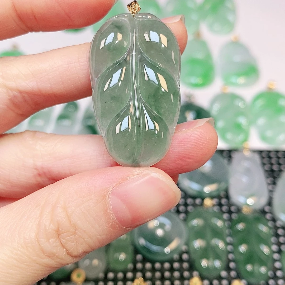 翡翠吊坠(不含链)18K金镶嵌