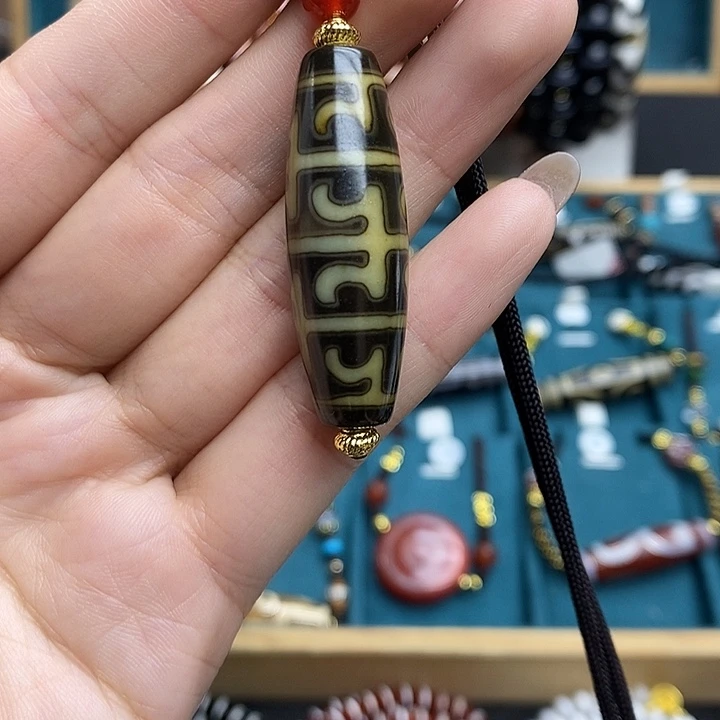 玛瑙/玉髓合金颈饰