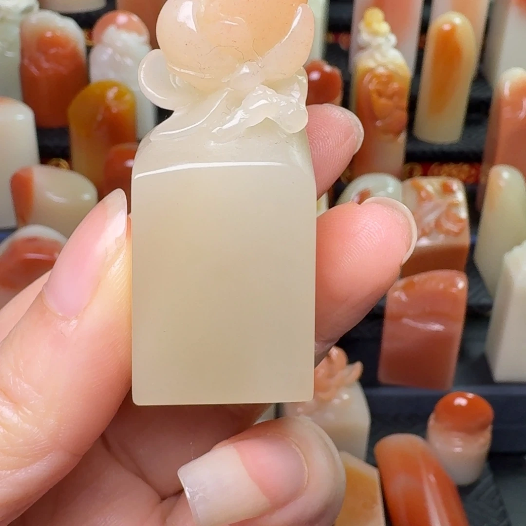老挝石漂亮的好看的