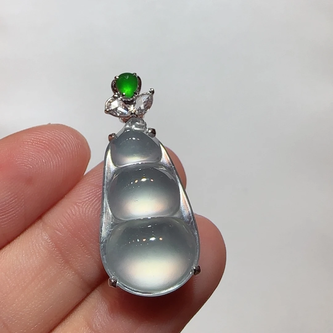 翡翠18K金镶嵌吊坠(不含链)福豆