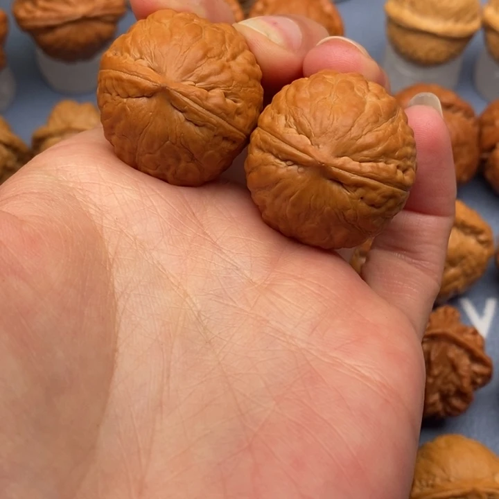 文玩核桃把件至尊宝