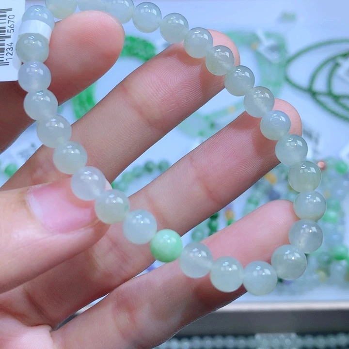 翡翠手链未镶嵌翡翠