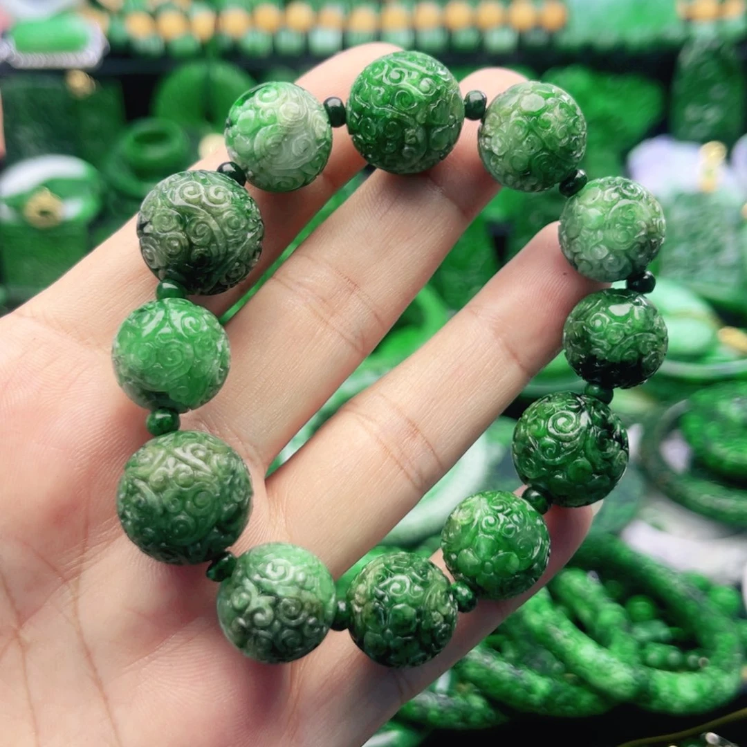 只买单纯的吊坠，没带链子，属的性质。手串