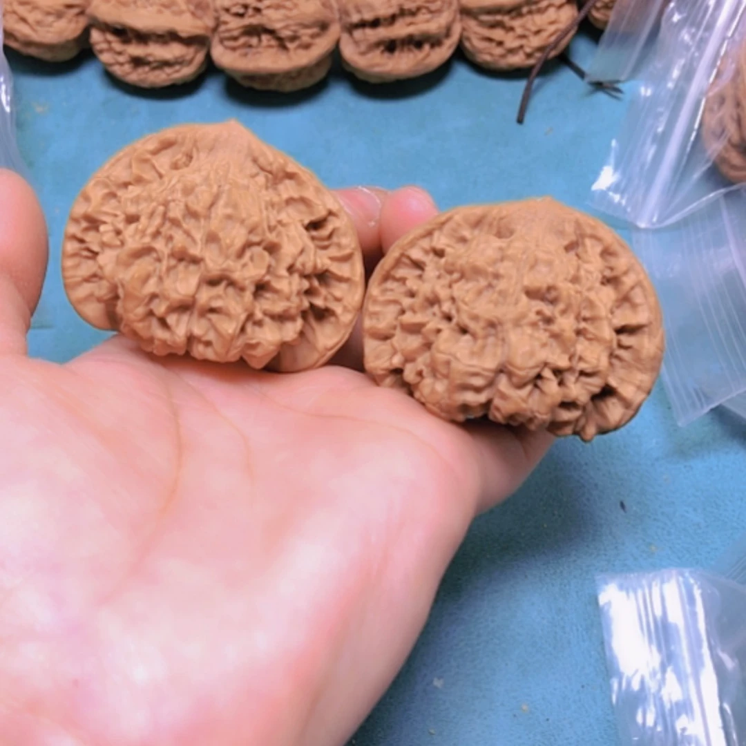 【闪购商品】把件核桃50官帽修尖