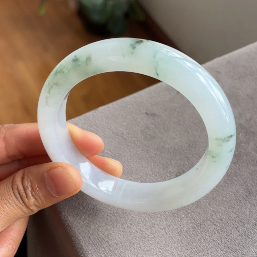 翡翠未镶嵌手镯飘花