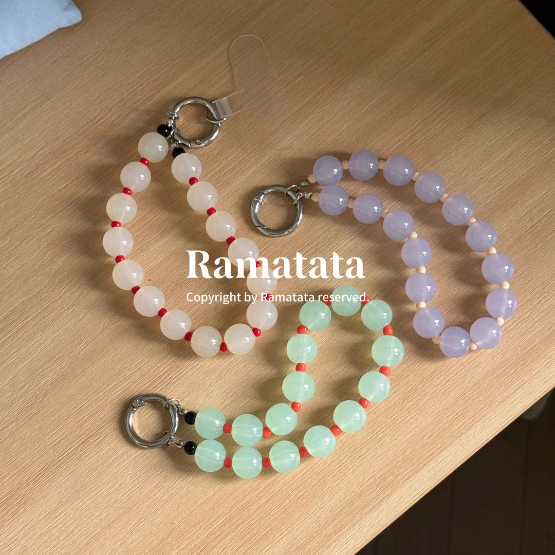 纯色简约串珠手机挂件高级感韩系琉璃挂绳经典防丢手机链