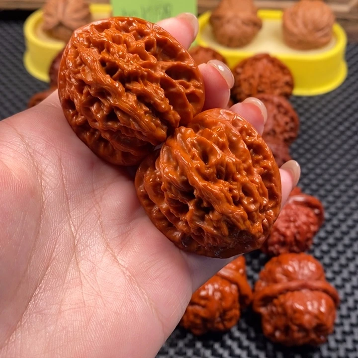 吊坠文玩核桃麦穗虎