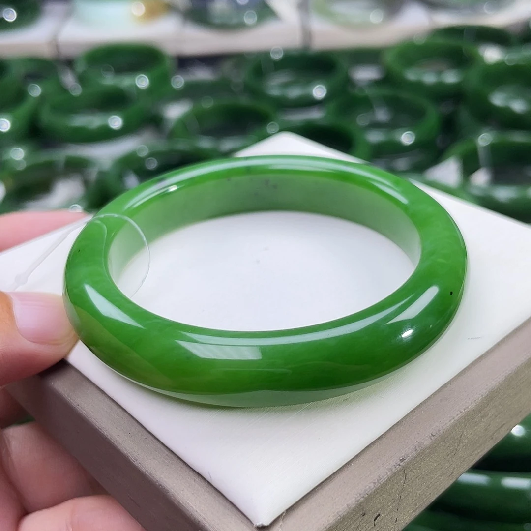 和田玉（碧玉）手镯未镶嵌