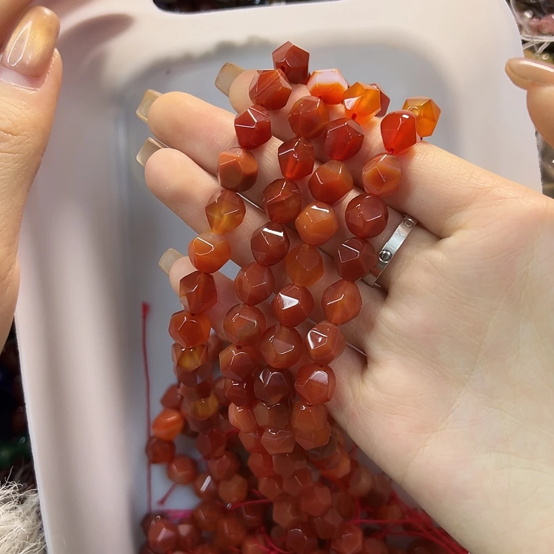 玛瑙/玉髓合金珠宝半成品红玛瑙八菱切卡10一条