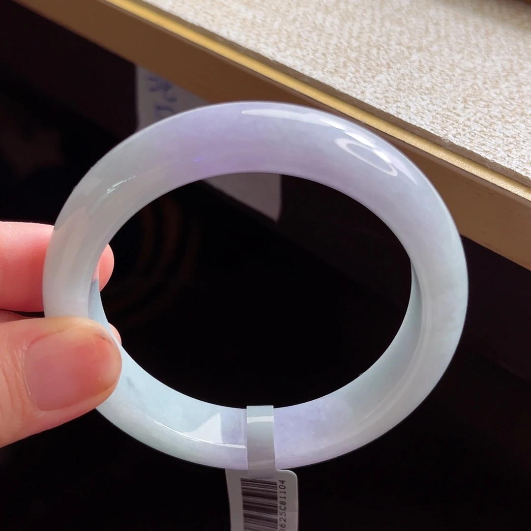 翡翠手镯未镶嵌手镯