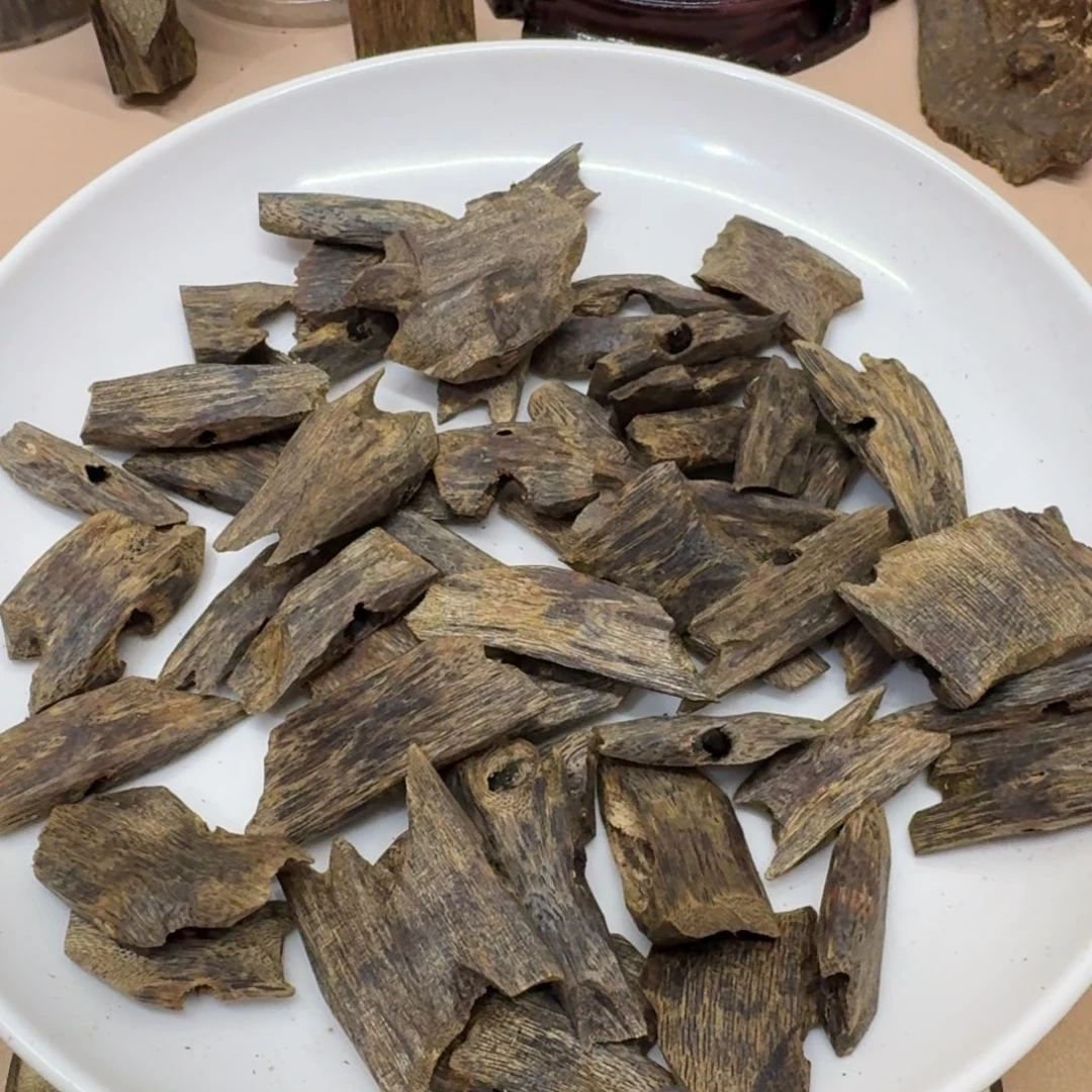 沉香碎屑沉香油叶子块料100克