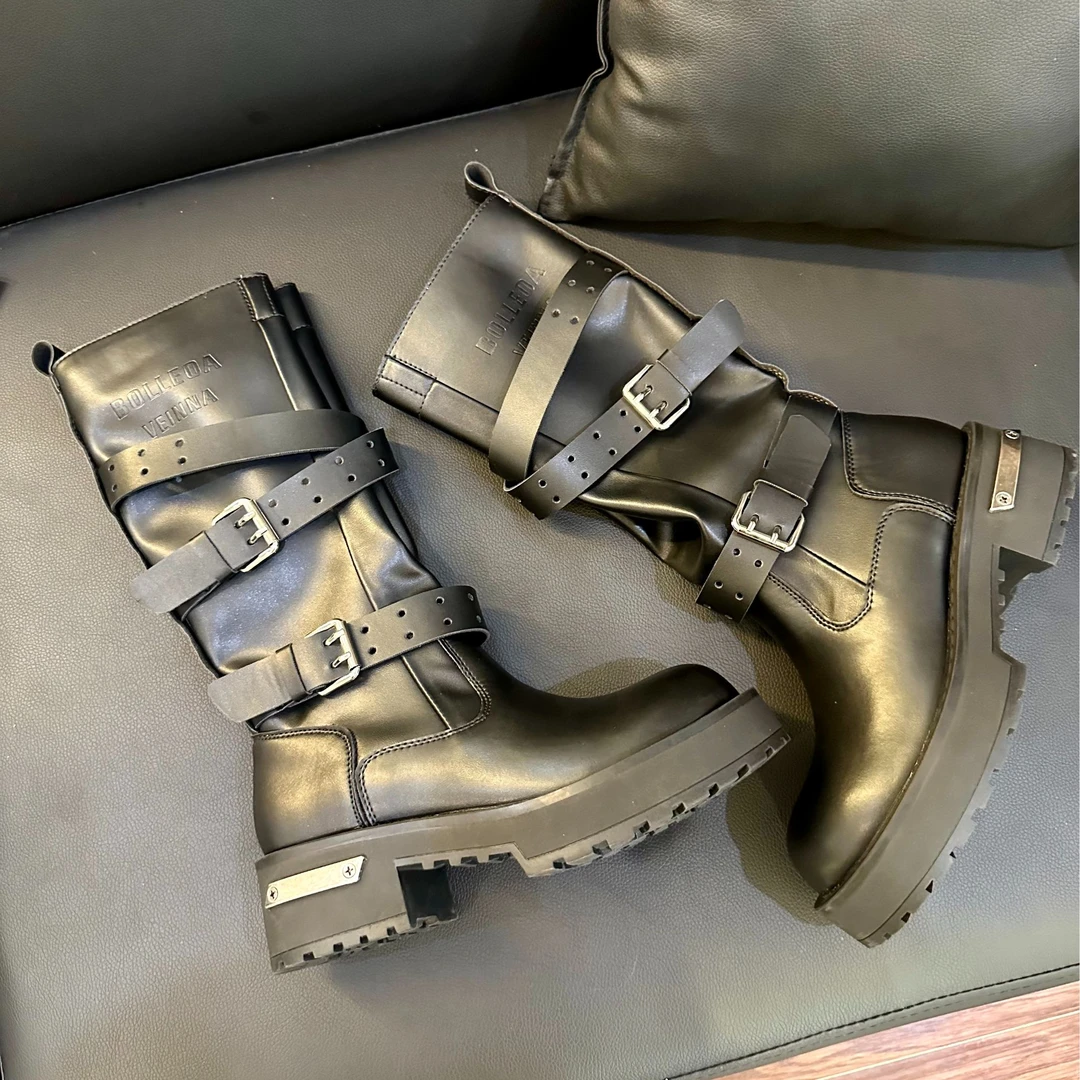 毒液黑色拽酷穿搭厚底骑士靴2025年秋季新款高筒绑带时尚中筒长靴