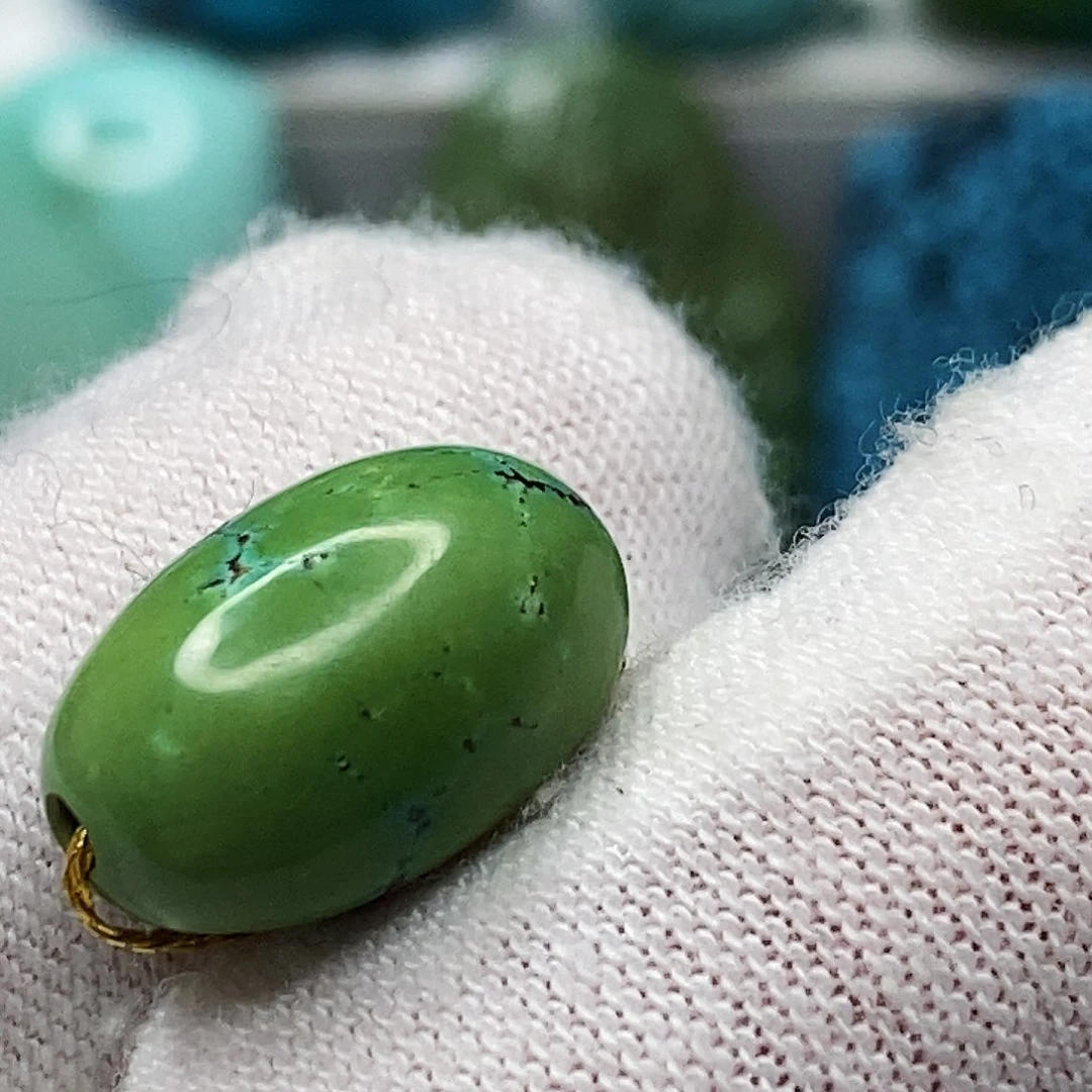 绿松石未镶嵌天然原矿 带武汉地大证书