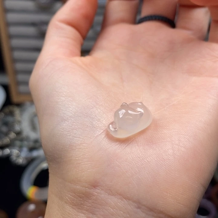 玛瑙/玉髓未镶嵌天然玛瑙玉髓白冰趴趴猫手链配饰