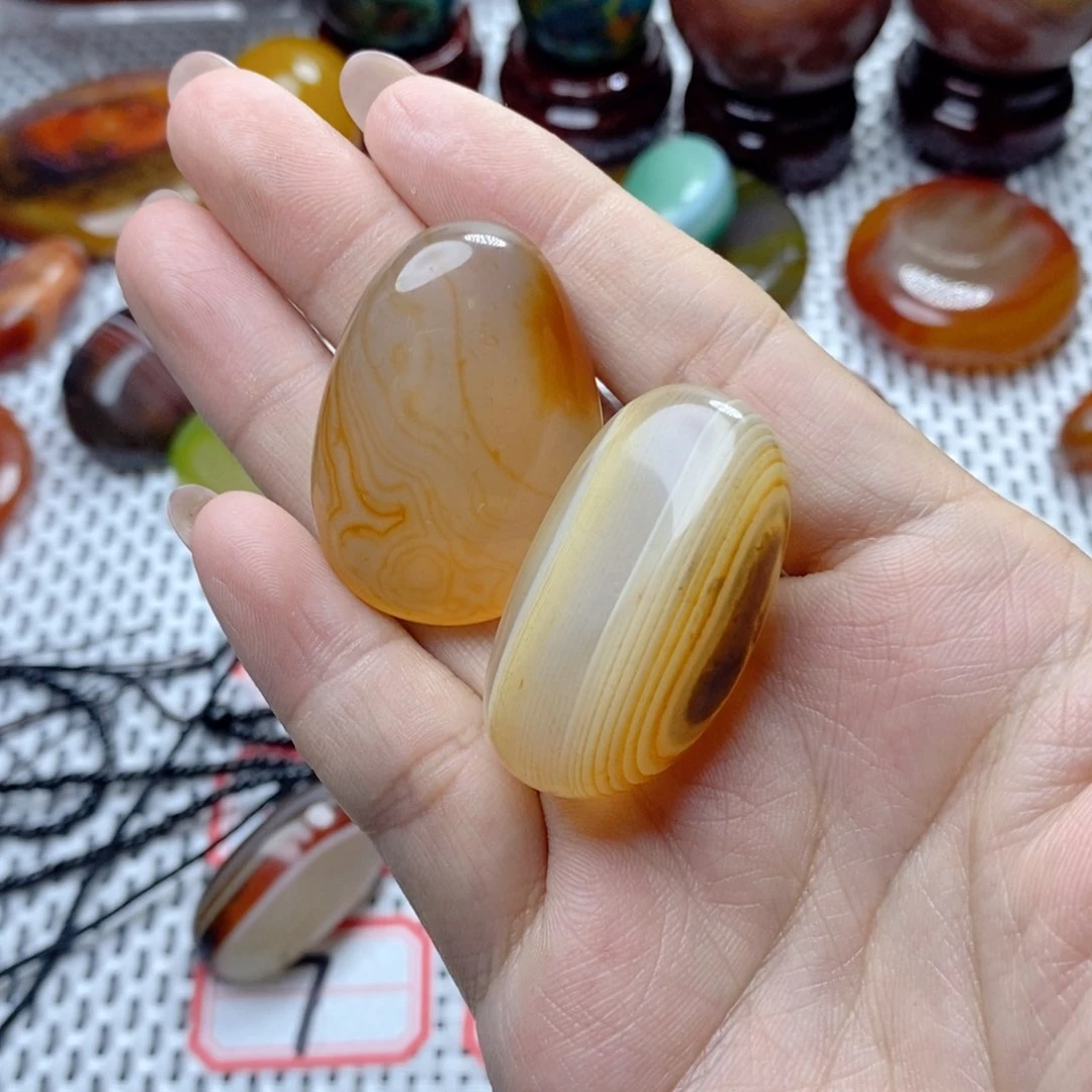 玛瑙/玉髓颈饰未镶嵌甲****子