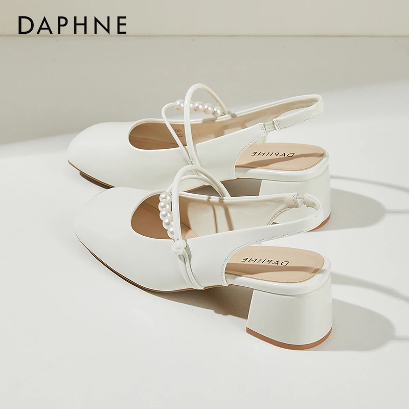 达芙妮珍珠包头凉鞋女2025新款秋季外穿绝美配裙子粗跟玛丽珍单鞋