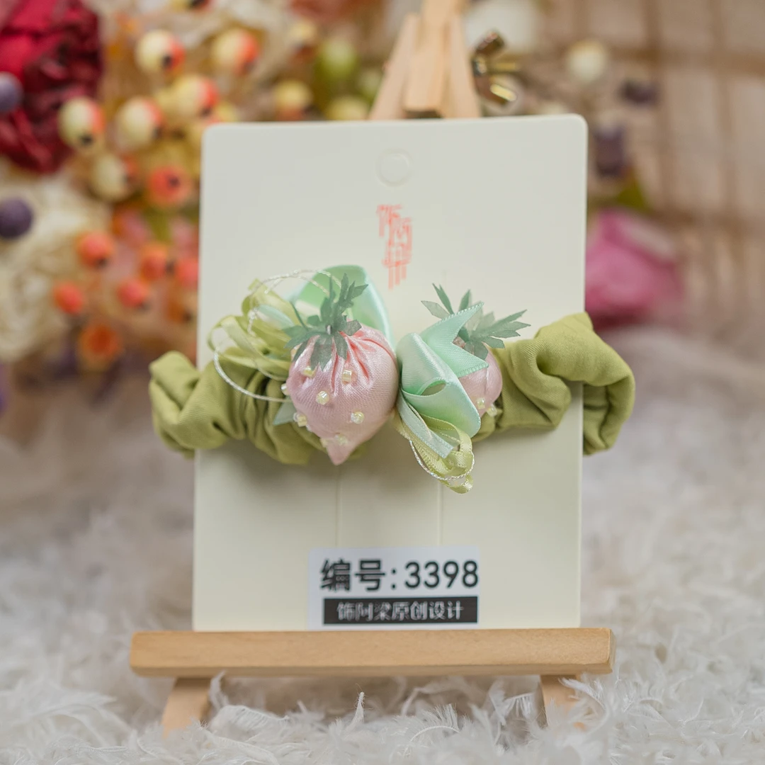 饰阿梁3398 粉色草莓肠圈头饰儿童小女孩发饰可爱甜美百搭手工