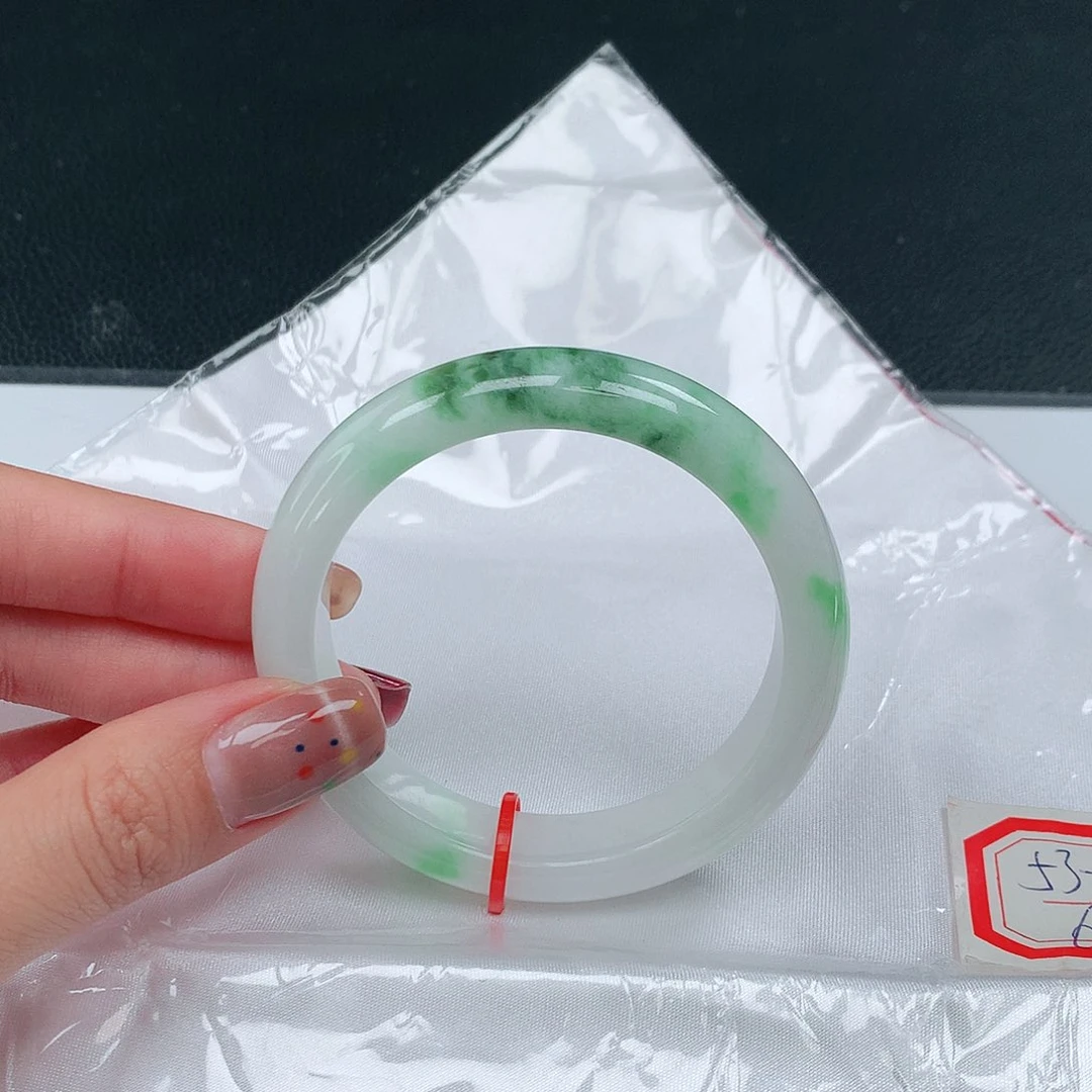 未镶嵌手镯翡翠100