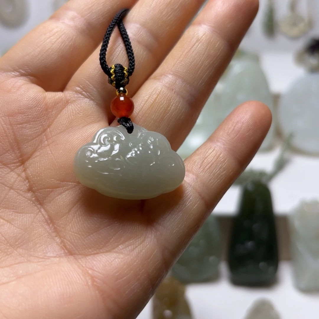 和田玉（糖玉）未镶嵌颈饰