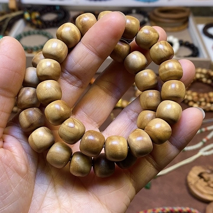 木老山檀香11*12单圈手串