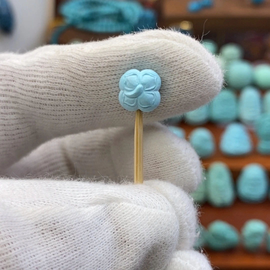 绿松石未镶嵌珠宝奇石