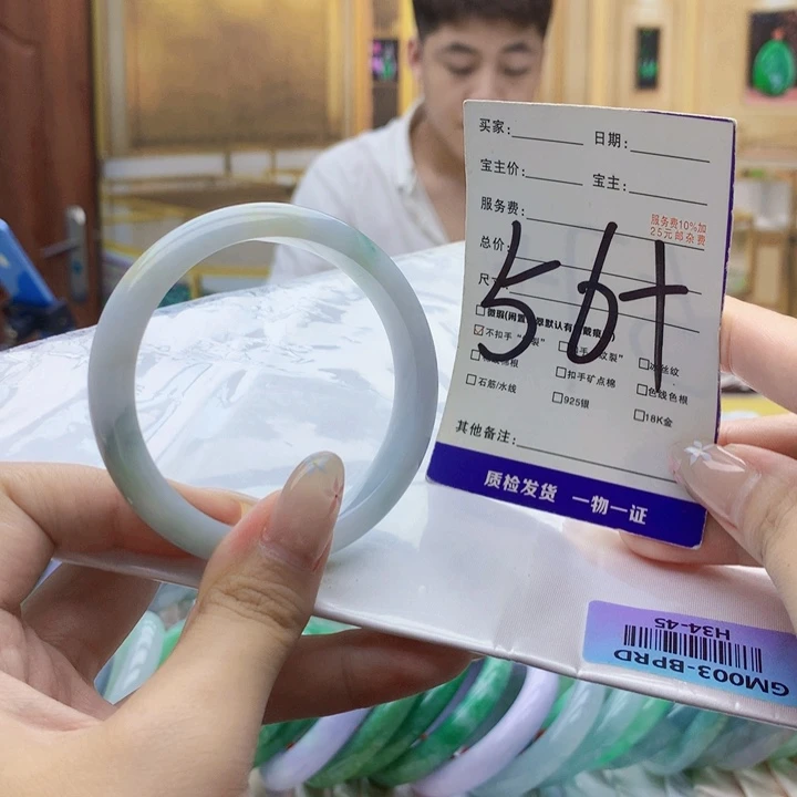 翡翠未镶嵌手镯000……