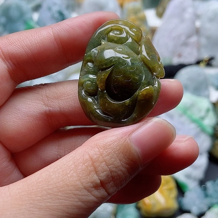 翡翠未镶嵌颈饰翡翠
